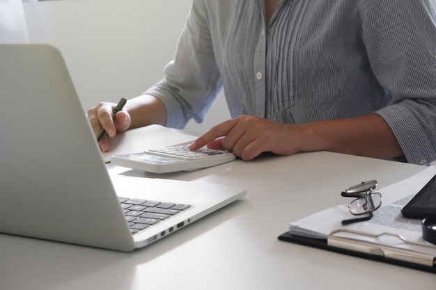 Navigating Cryptocurrency Taxes: A 2025 Guide to IRS Guidelines